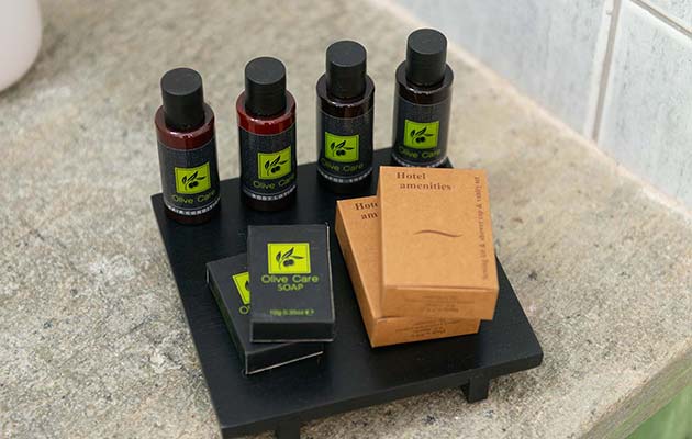 Προϊόντα ατομικής περιποίησης στο Madilides studios στη Σίφνο